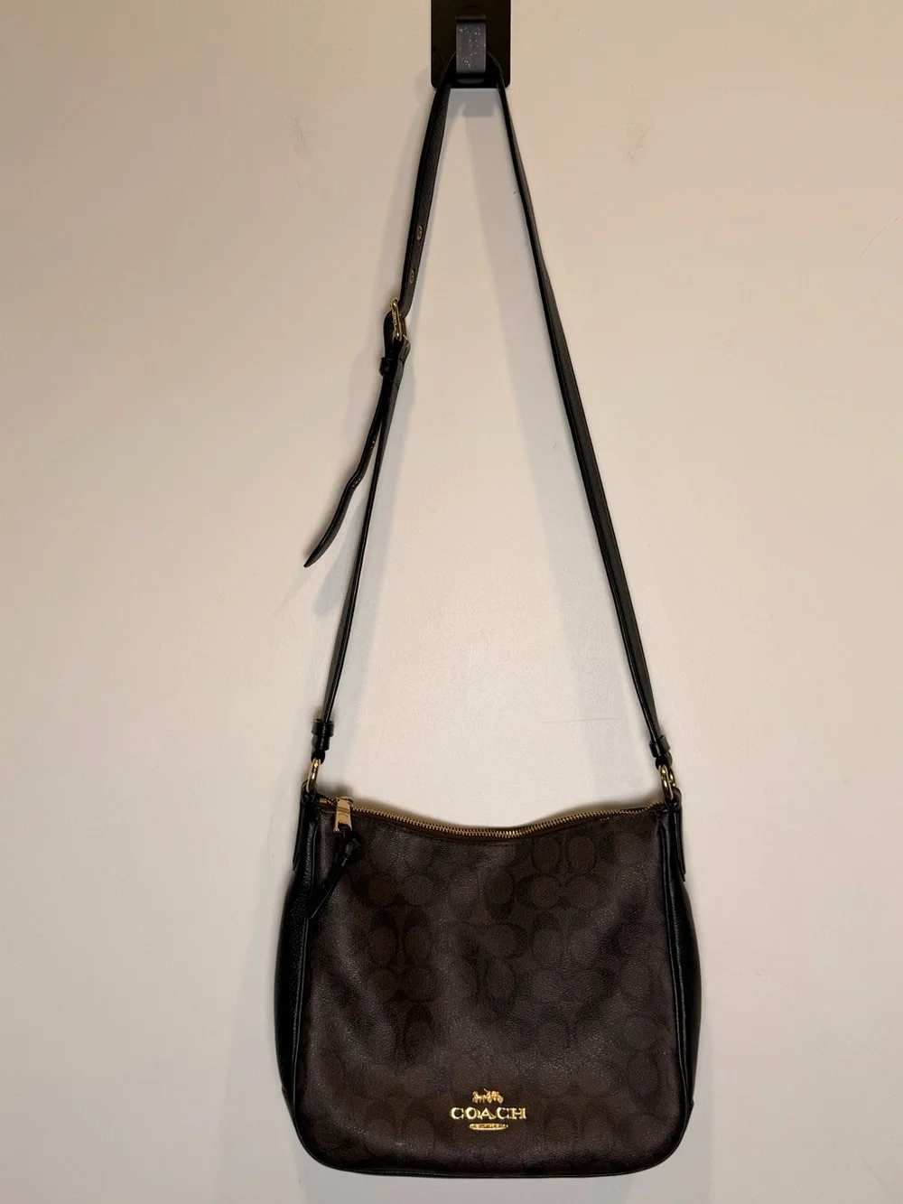 Coach Signature Brown Black Medium Zip Top Crossbody Bag Gold Hardware